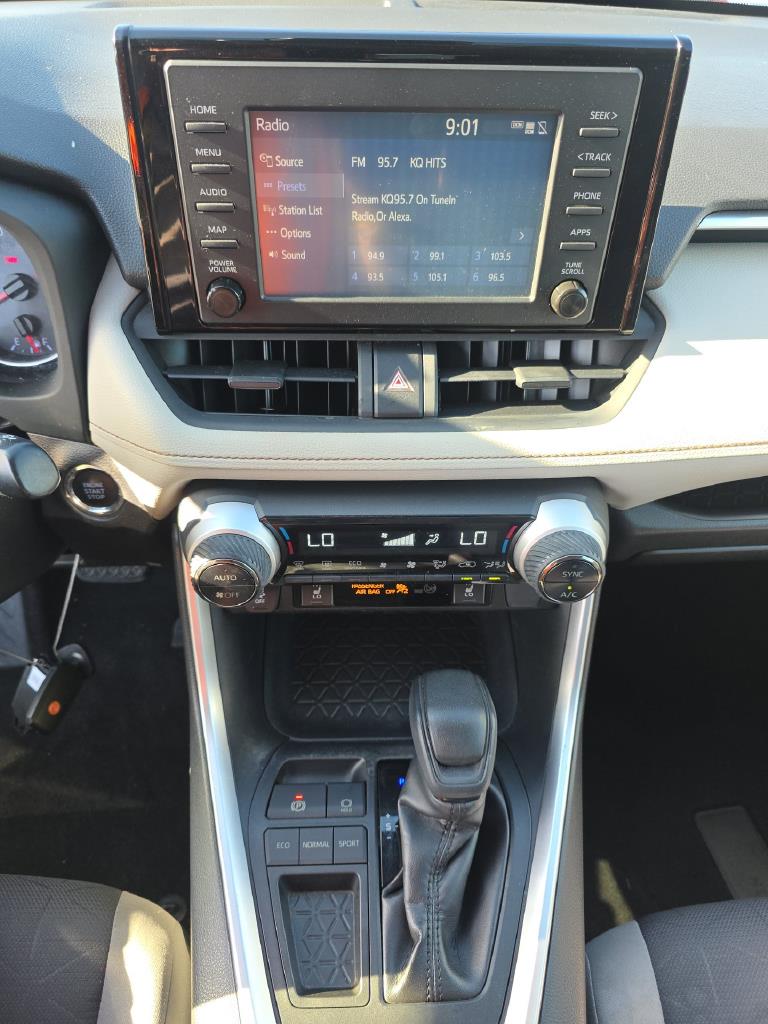 2019 TOYOTA RAV4 XLE