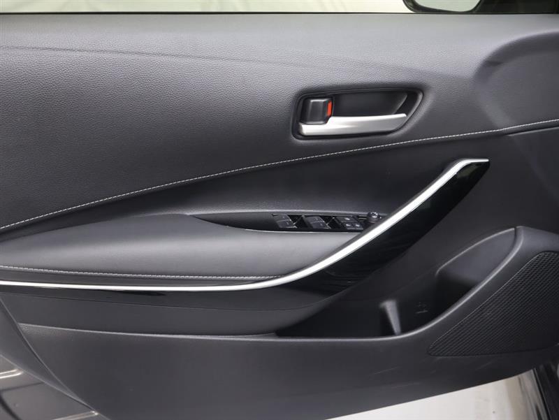 2022 TOYOTA COROLLA HATCHBACK XSE