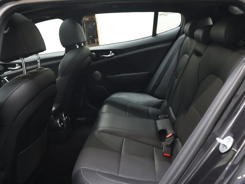 2022 KIA STINGER GT-LINE