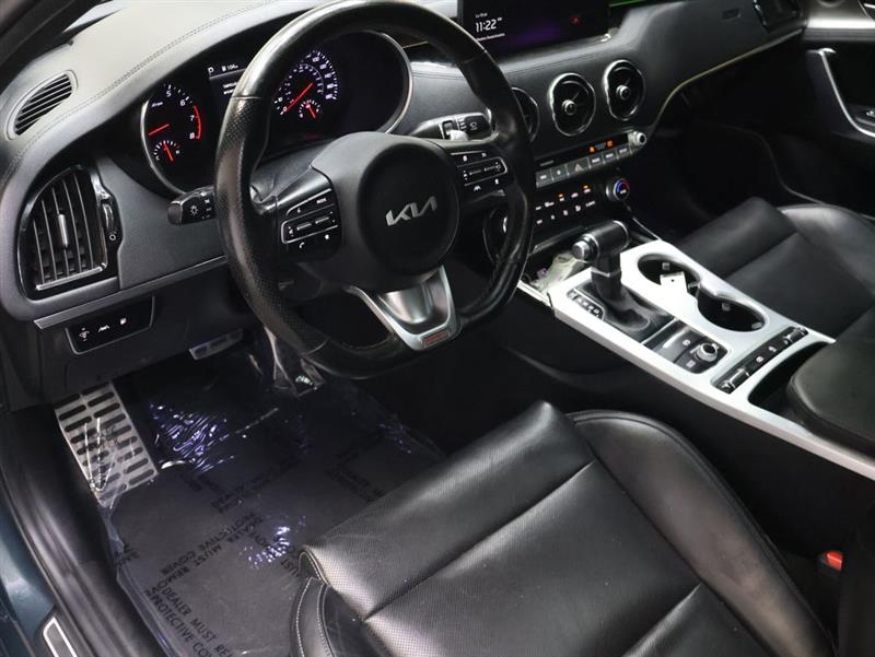 2022 KIA STINGER GT1