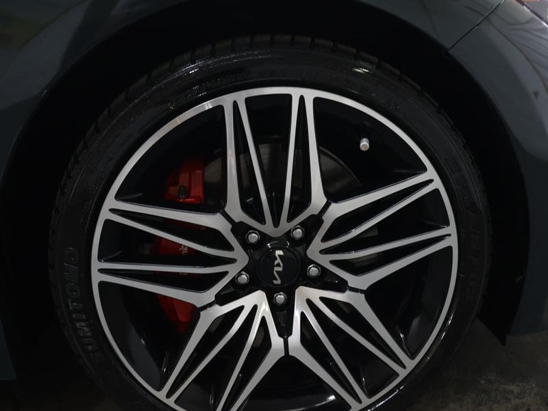 2022 KIA STINGER GT1