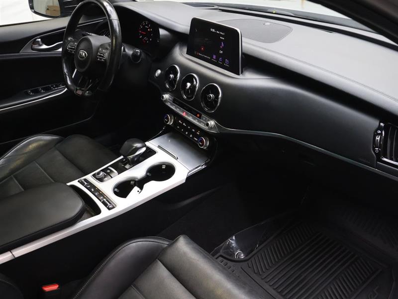 2019 KIA STINGER GT2