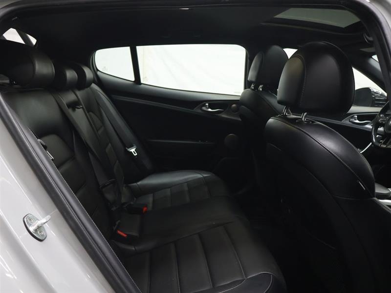 2019 KIA STINGER GT2