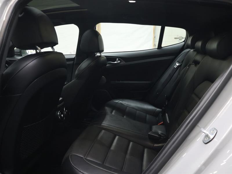 2019 KIA STINGER GT2