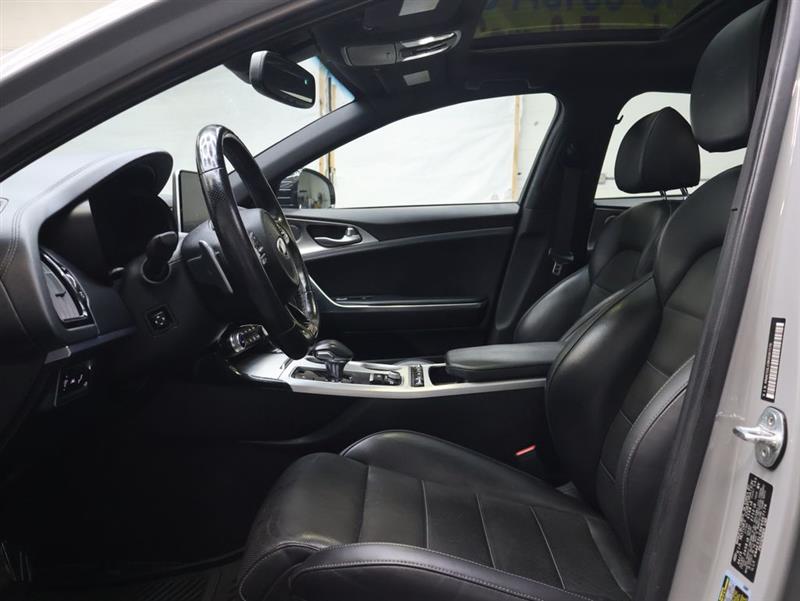 2019 KIA STINGER GT2