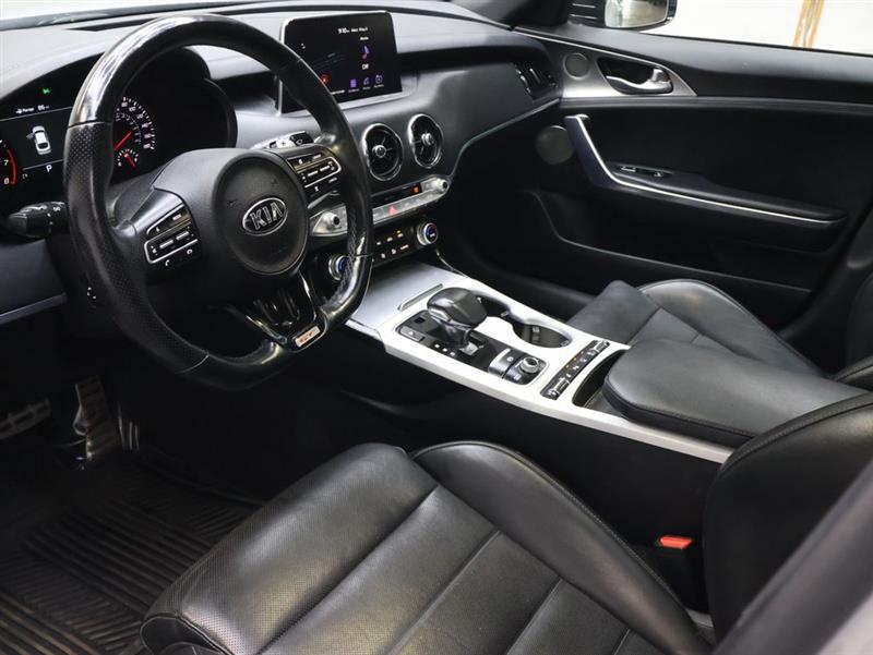 2019 KIA STINGER GT2