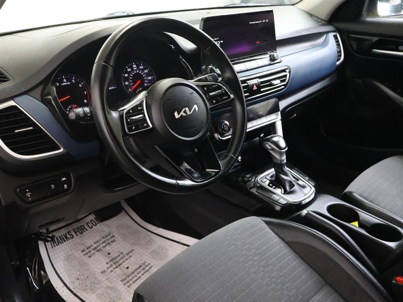 2023 KIA SELTOS S