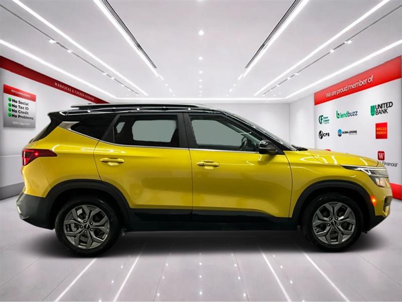 2023 KIA SELTOS S