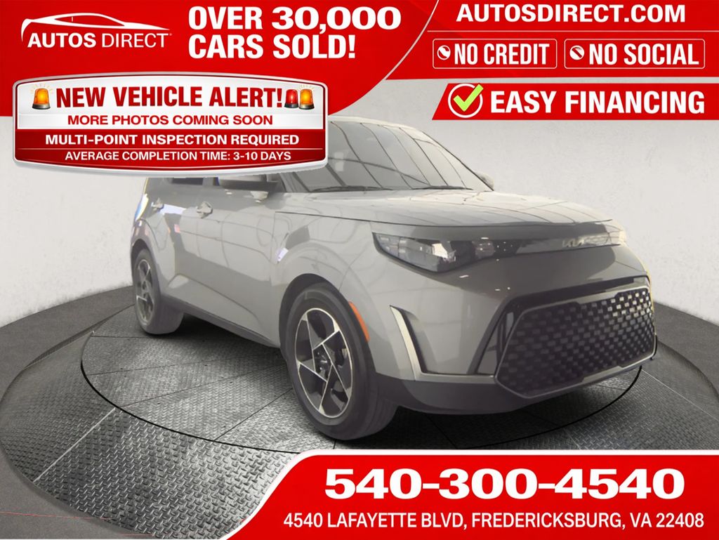 2023 Kia Soul 2.0L EX 6 IVT's photo