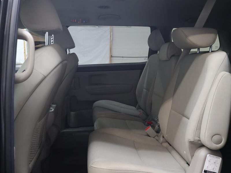 2020 KIA SEDONA LX