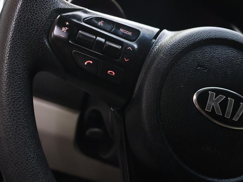 2020 KIA SEDONA LX