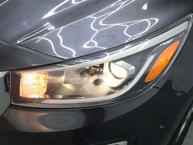 2020 KIA SEDONA LX
