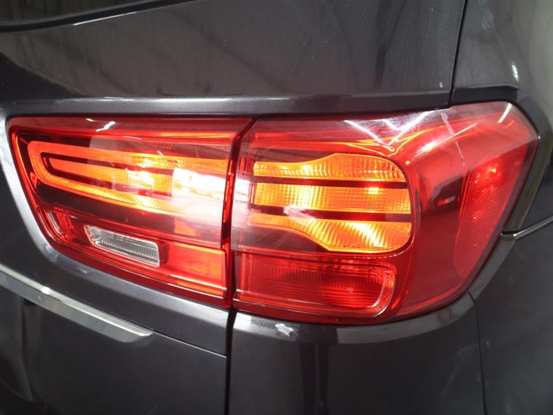 2020 KIA SEDONA LX