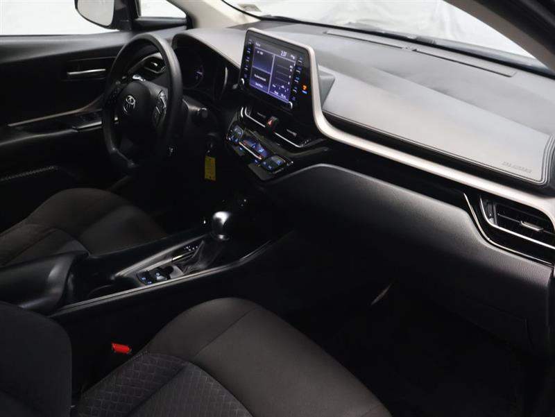 2021 TOYOTA C-HR LE
