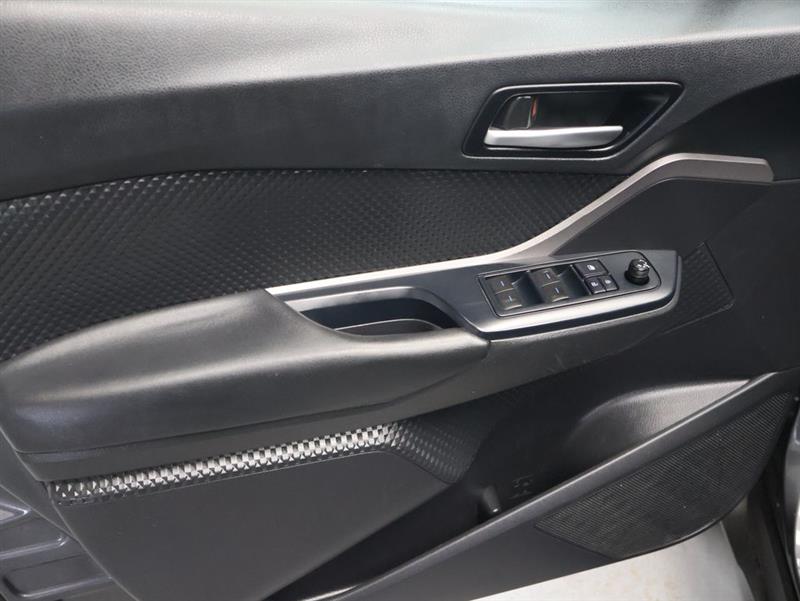 2021 TOYOTA C-HR LE