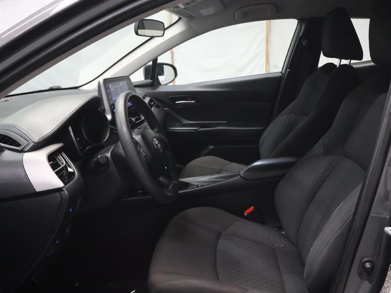 2021 TOYOTA C-HR LE