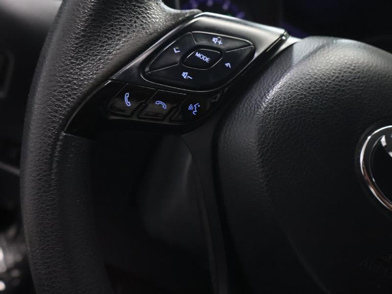 2021 TOYOTA C-HR LE