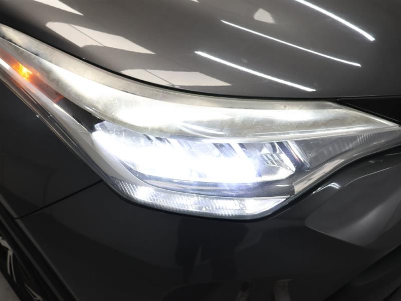 2021 TOYOTA C-HR LE