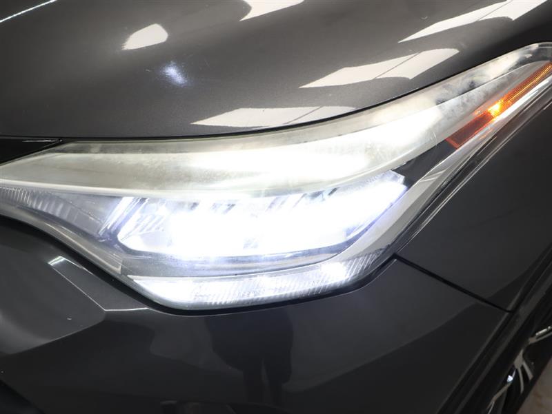 2021 TOYOTA C-HR LE