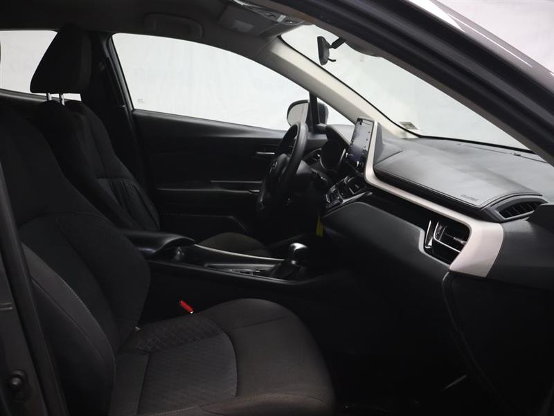 2021 TOYOTA C-HR LE