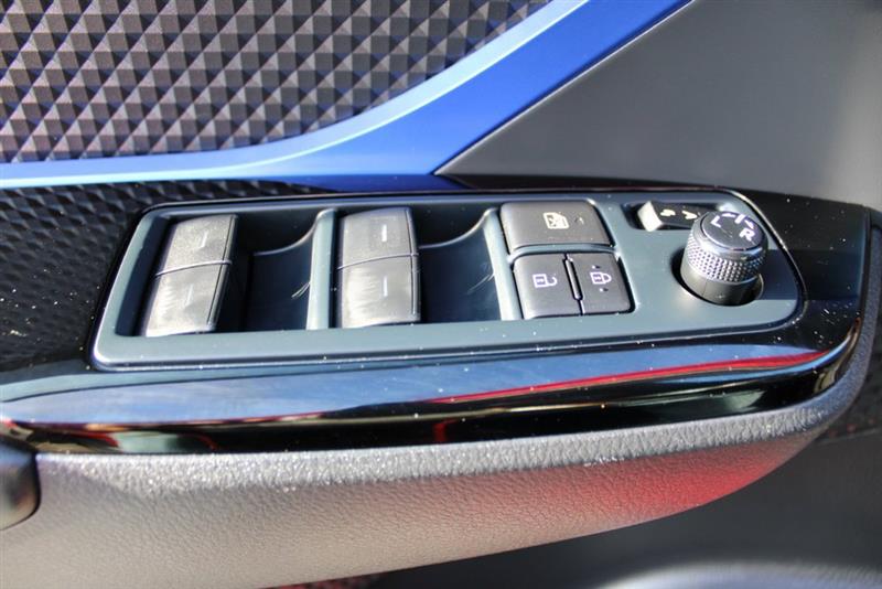 2022 TOYOTA C-HR XLE/LIMITED/NIGHTSHADE