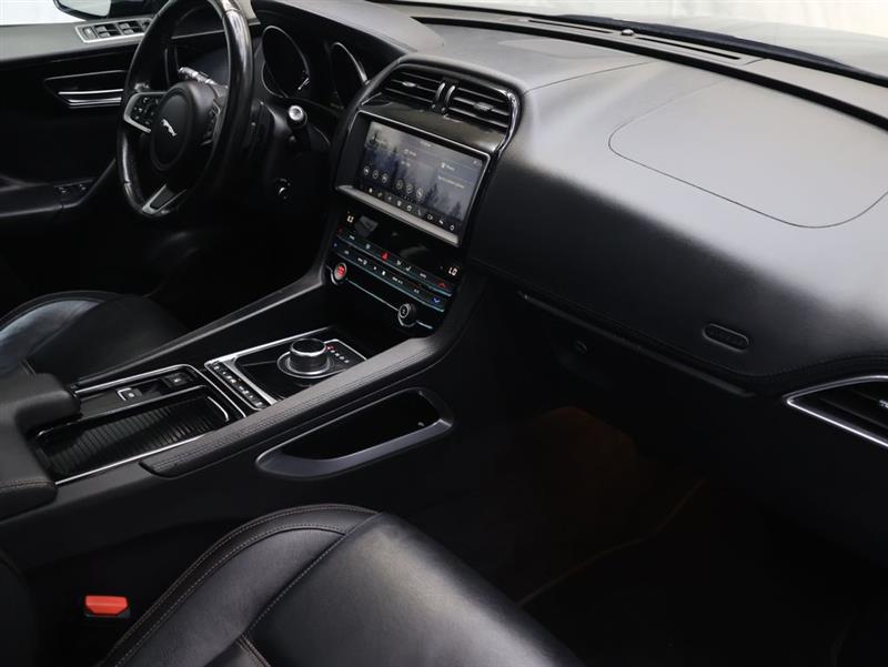 2020 JAGUAR F-PACE 30T PRESTIGE