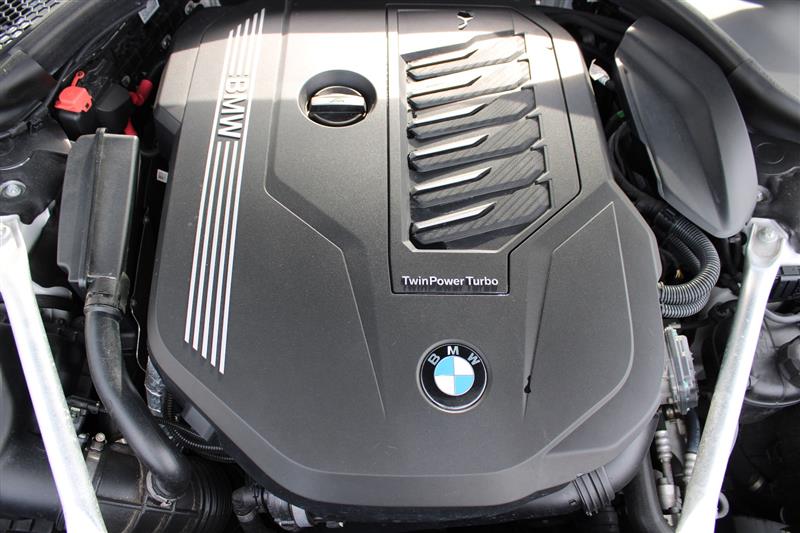 2022 BMW 8 SERIES 840i