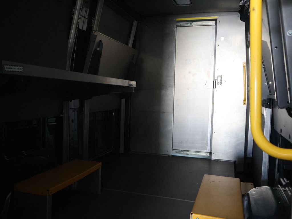 2018 Mercedes-Benz Sprinter Cargo Van Base - Photo 12
