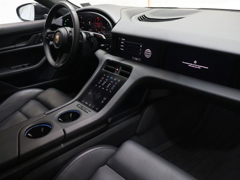 2024 PORSCHE TAYCAN 