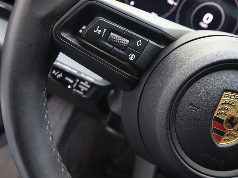 2024 PORSCHE TAYCAN 