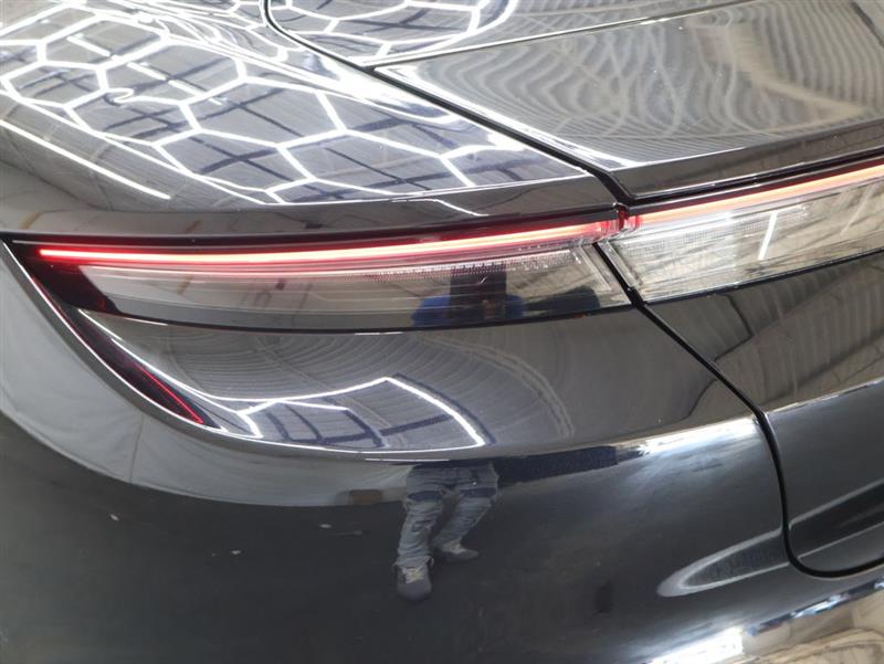 2024 PORSCHE TAYCAN 