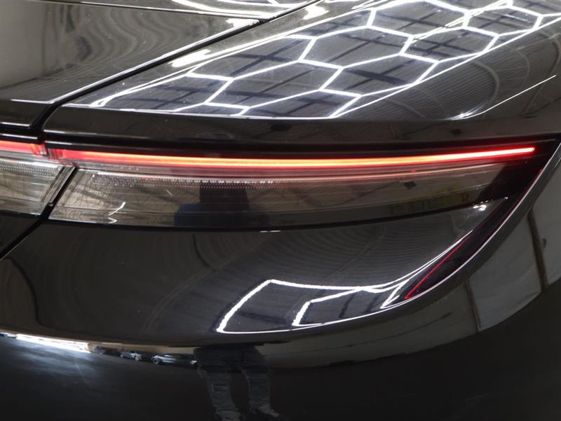 2024 PORSCHE TAYCAN 