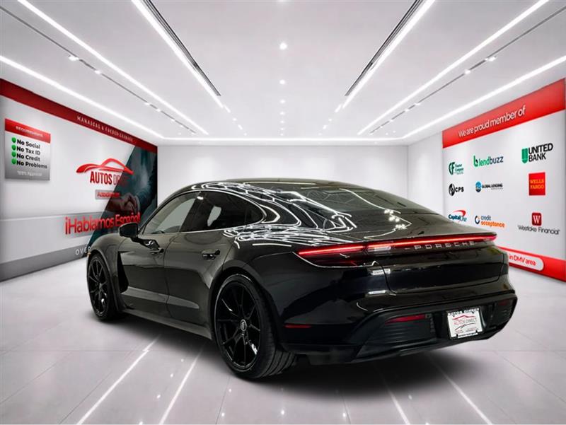 2024 PORSCHE TAYCAN 