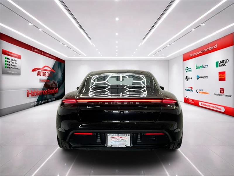 2024 PORSCHE TAYCAN 