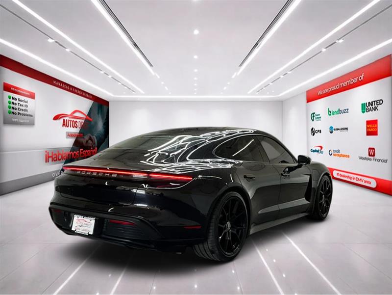 2024 PORSCHE TAYCAN 