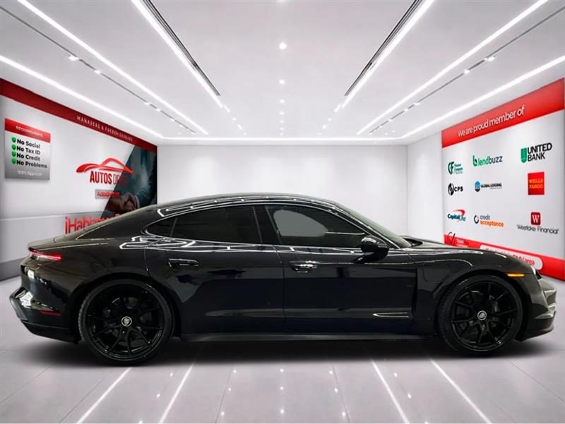 2024 PORSCHE TAYCAN 
