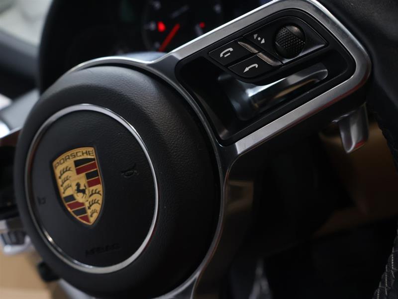 2018 PORSCHE CAYENNE 