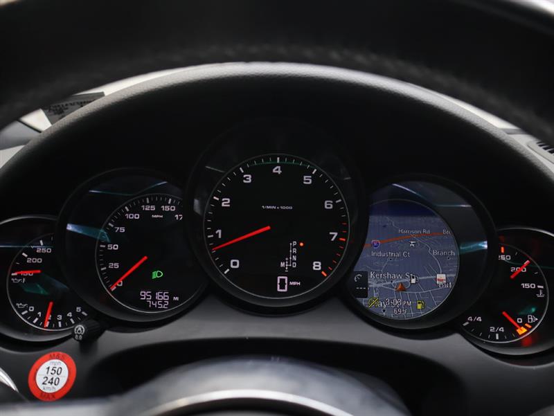 2018 PORSCHE CAYENNE 
