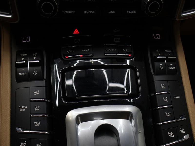 2018 PORSCHE CAYENNE 