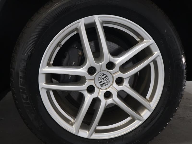2018 PORSCHE CAYENNE 