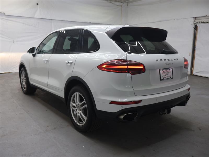 2018 PORSCHE CAYENNE 