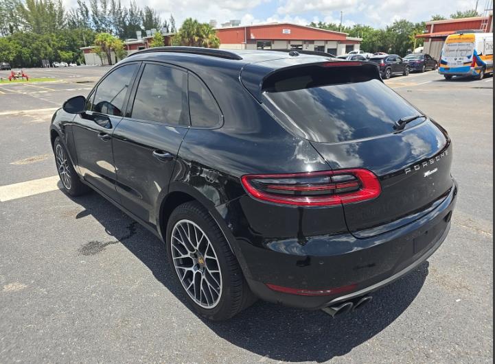 2018 PORSCHE MACAN 
