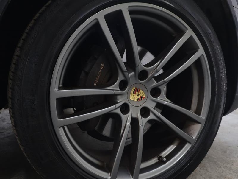 2020 PORSCHE CAYENNE 