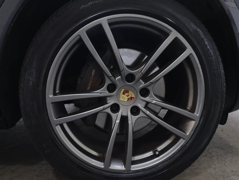 2020 PORSCHE CAYENNE 