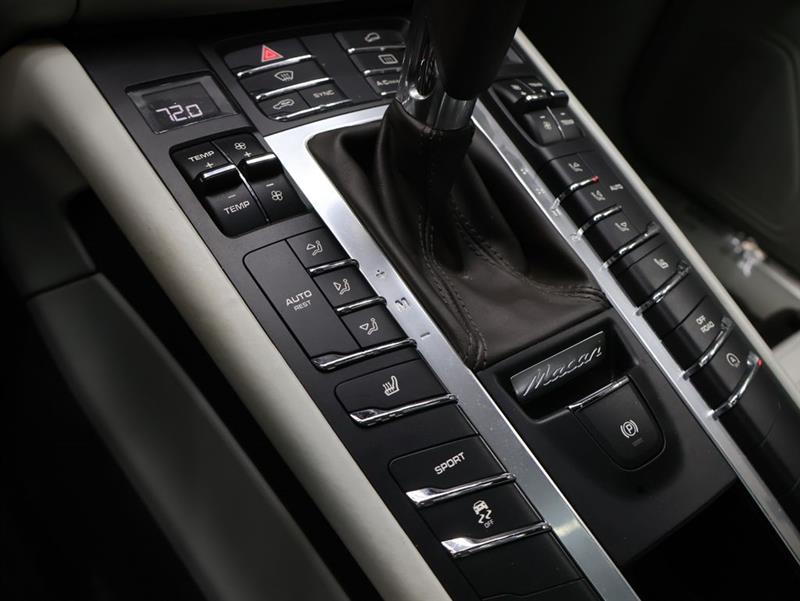 2016 PORSCHE MACAN S