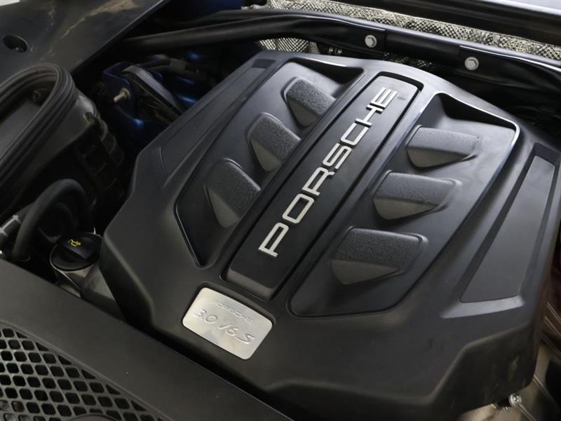 2016 PORSCHE MACAN S