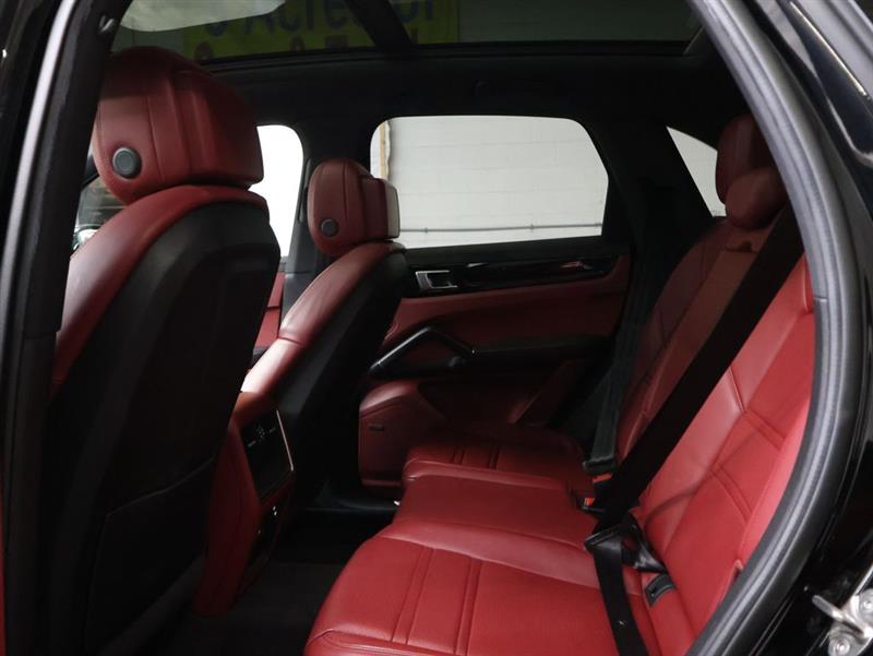 2021 PORSCHE CAYENNE S