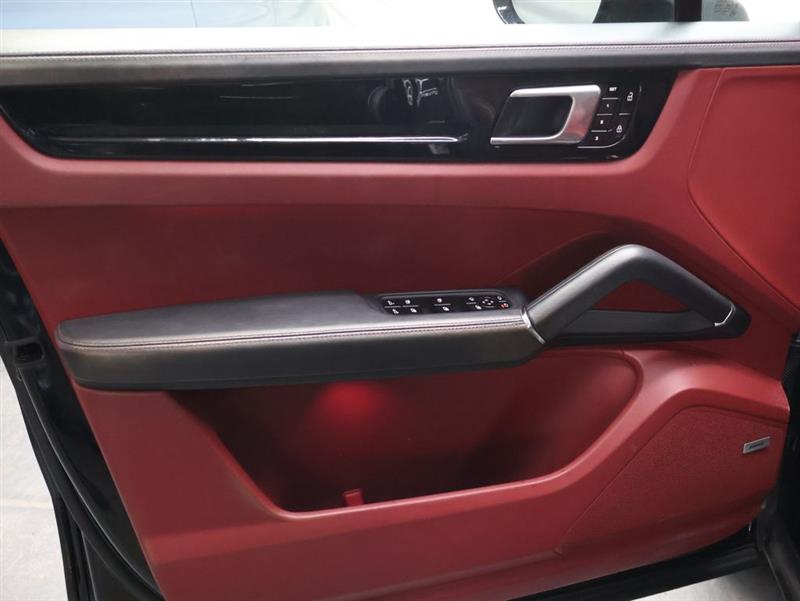 2021 PORSCHE CAYENNE S