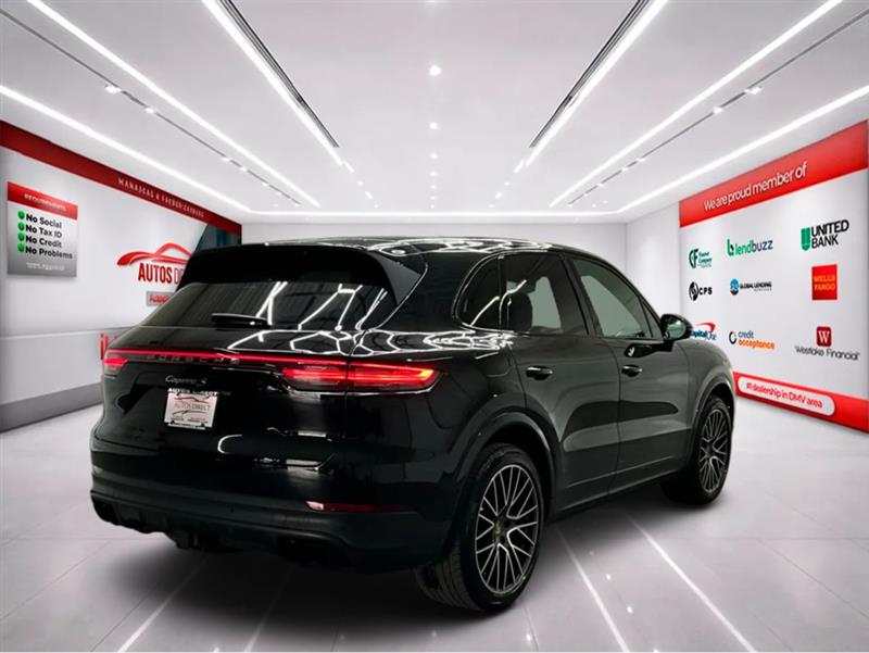 2021 PORSCHE CAYENNE S