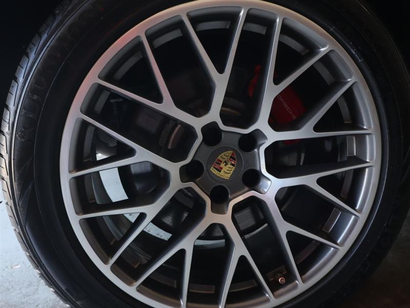 2017 PORSCHE MACAN TURBO